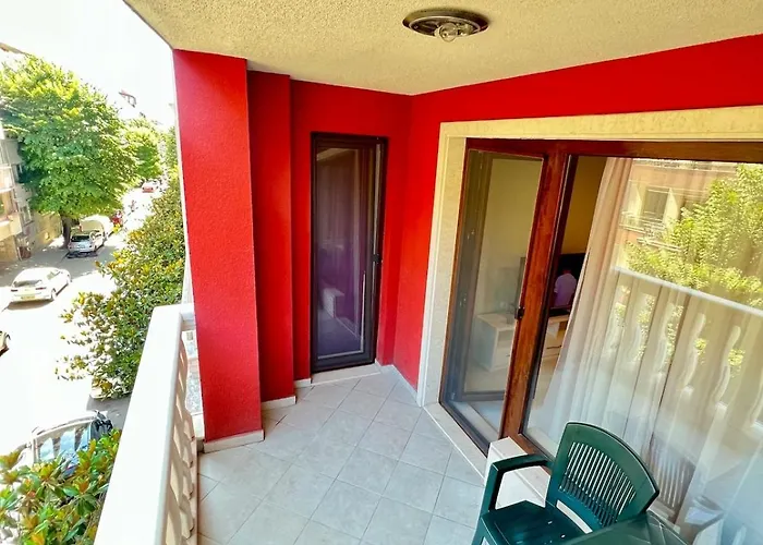 With Underground Parking Apartment *